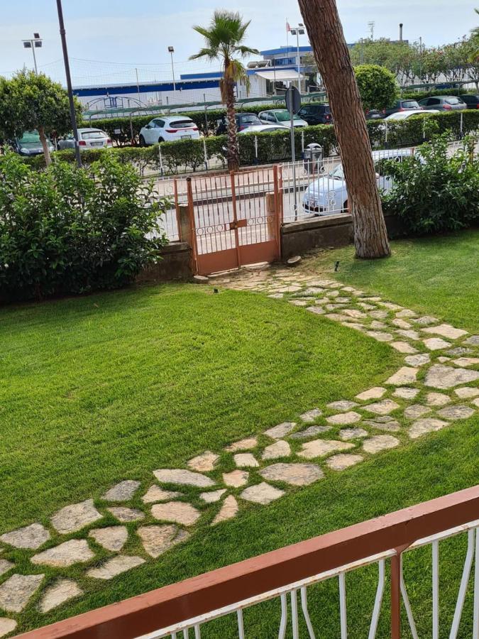La Pioggia Nel Pineto Lägenhet Gaeta Exteriör bild