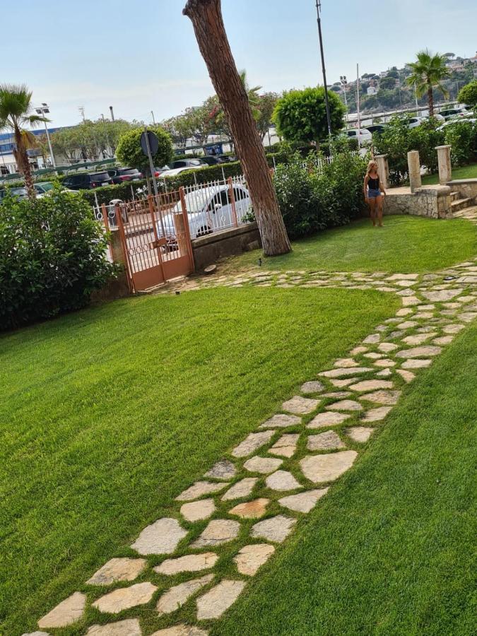 La Pioggia Nel Pineto Lägenhet Gaeta Exteriör bild